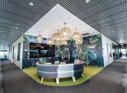 位于波兰卡托维兹的全球治理征询公司办公室设计装建空间