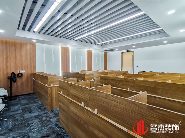 昭通钱柜qg777官方网站装璜设计公司图册