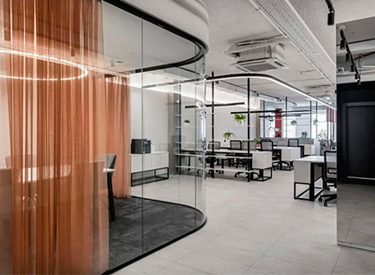 能满足职能需要且明亮的办公室装建设计空间是若何打造的——俄罗斯科技公司