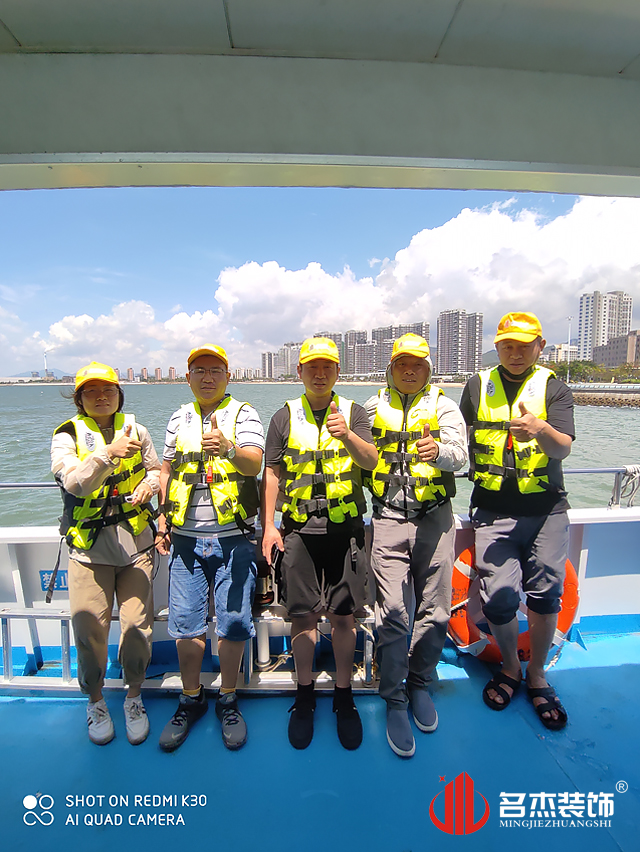 昭通钱柜qg777官方网站装璜设计公司图册